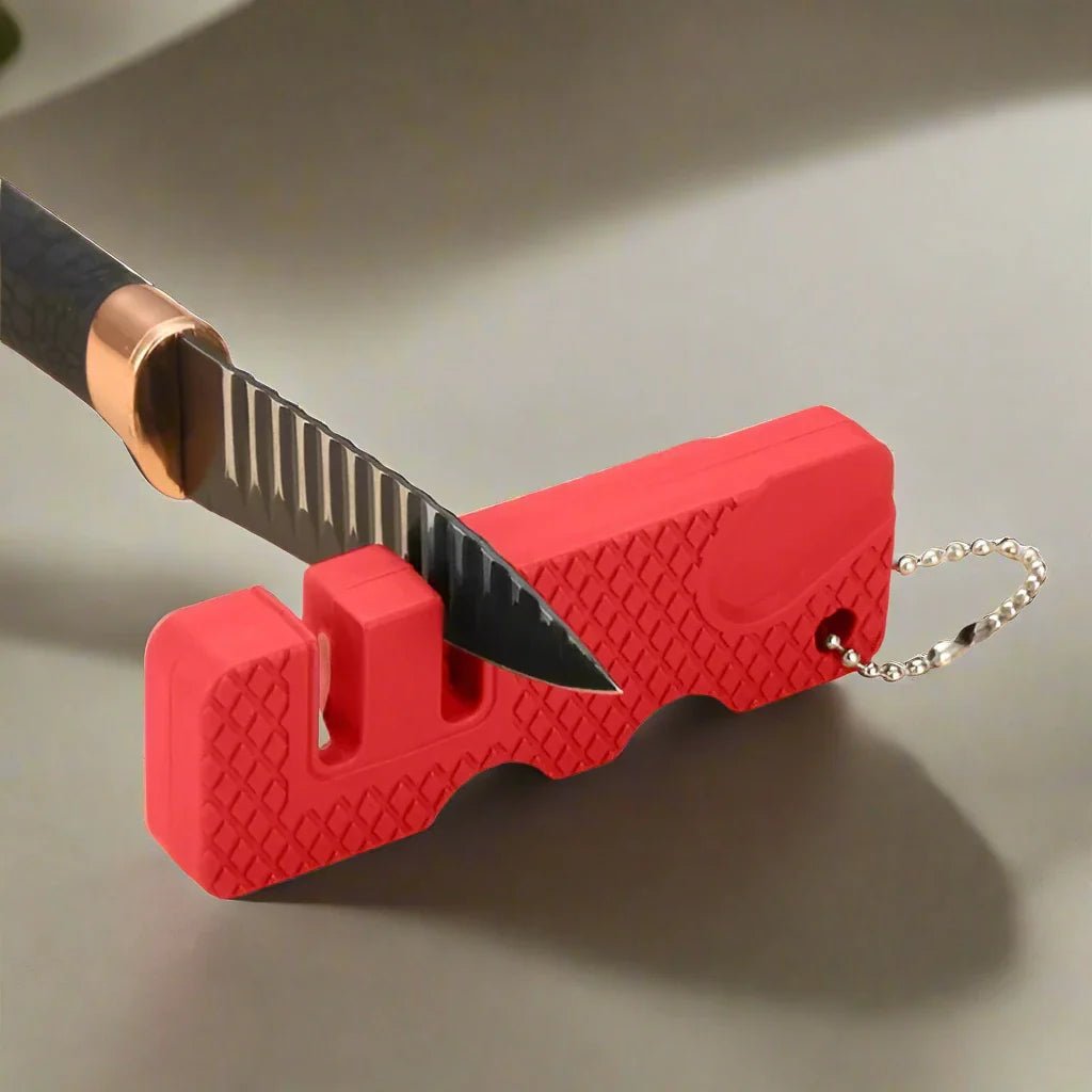 MiniOutdoorsKnifeSharpener™ - Rouge - Marie en plein air!