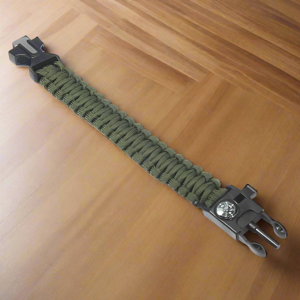 ParacordSurvivalBracelet™ - Vert Militaire - Marie en plein air!